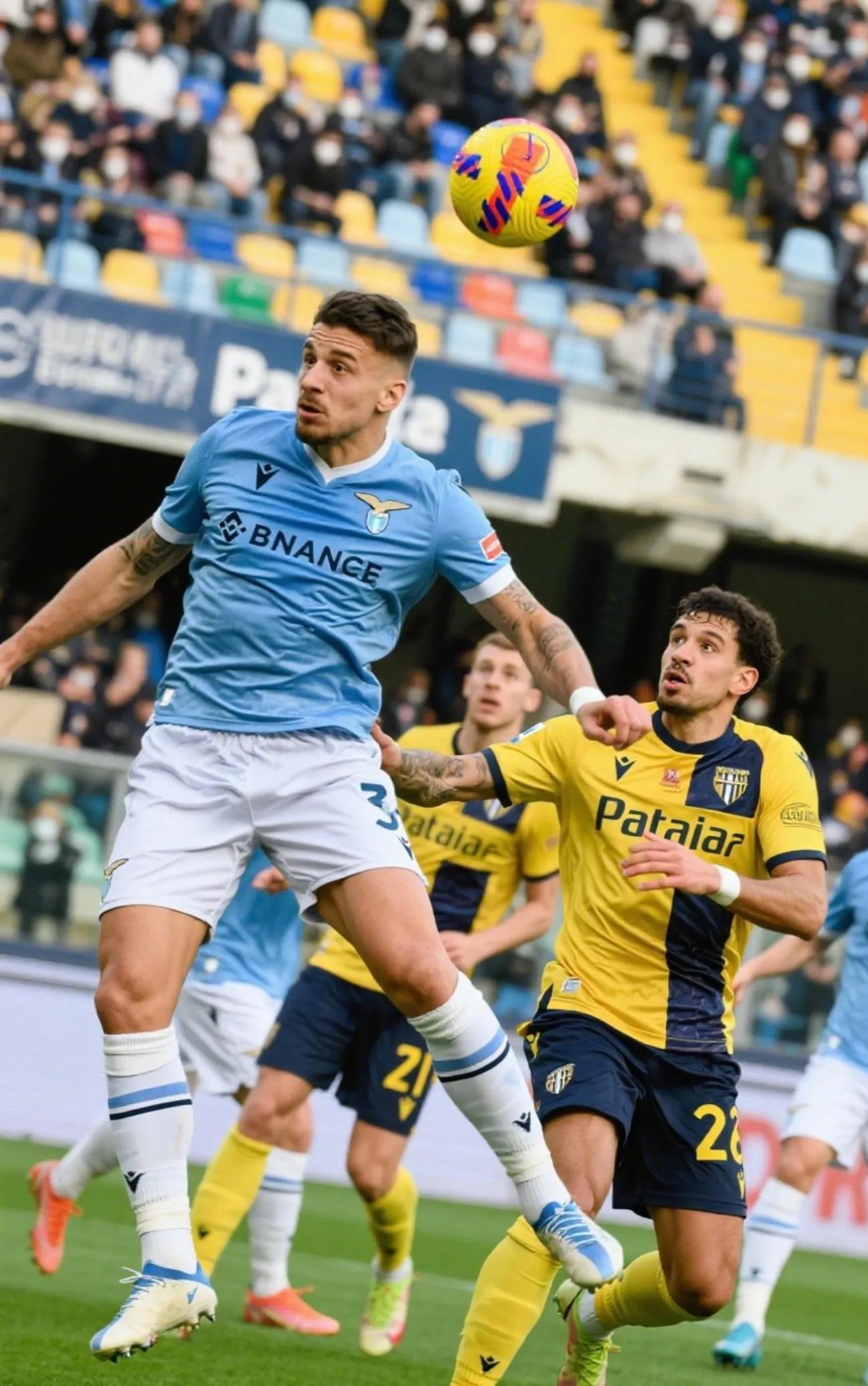 巴黎圣日耳曼战平那不勒斯，拉莫斯梅开二度意甲