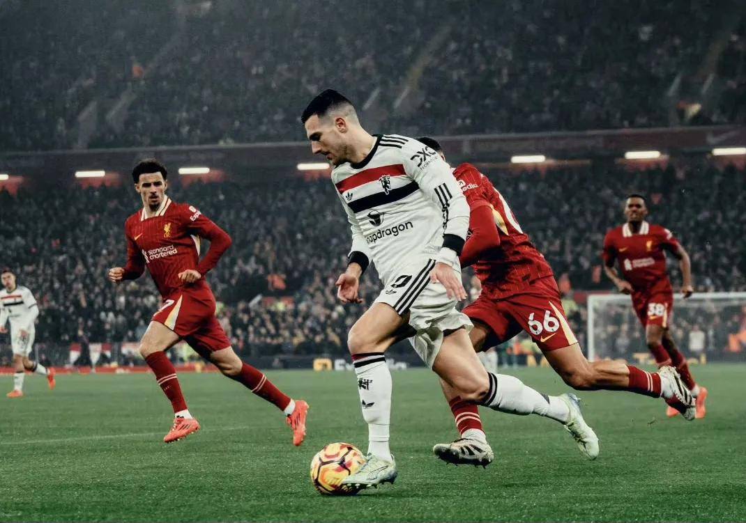 利物浦绝杀曼联，卡瓦尼扑点救主世界杯的简单介绍