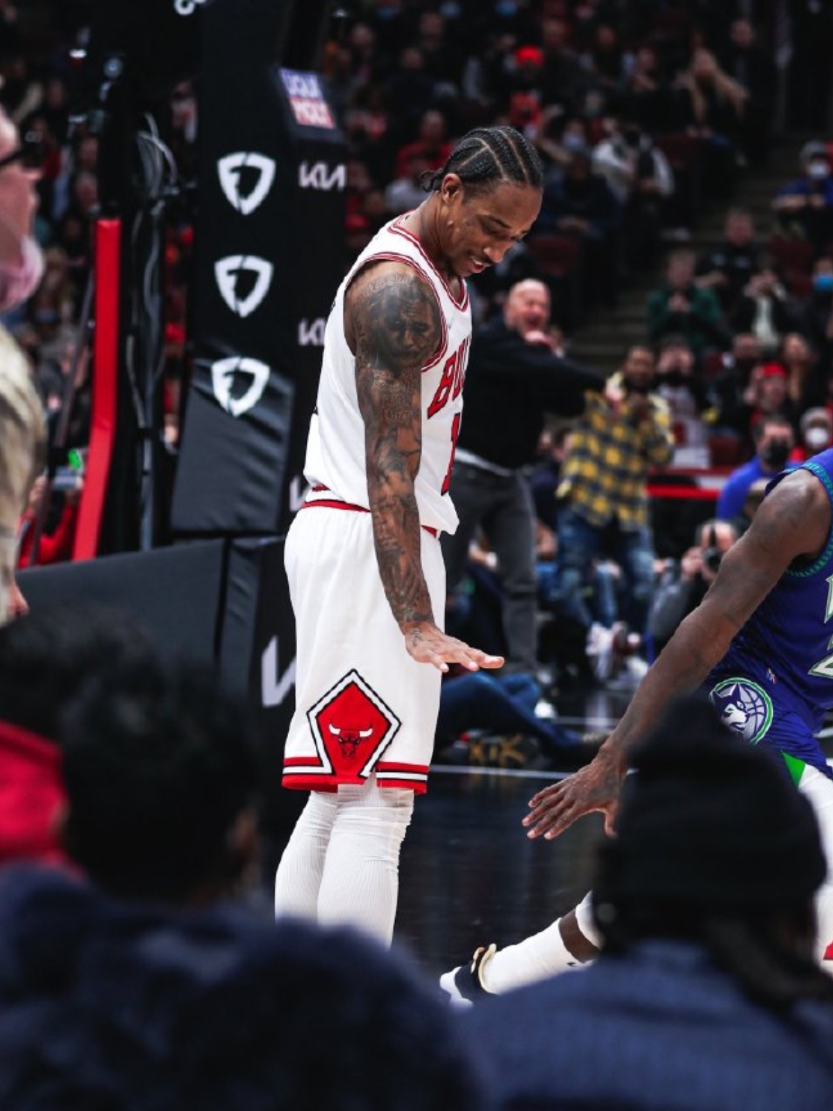 包含公牛鏖战福建队，德罗赞惊艳四座的词条